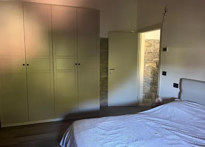 Antico Borgo Le Roste * Sassomorello