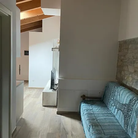 Antico Borgo Le Roste Apartment Sassomorello