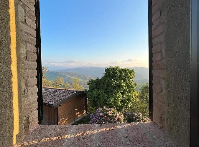 Antico Borgo Le Roste Sassomorello